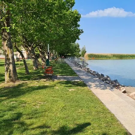 Egri Apartmanhaz Balatonfenyves Exterior photo